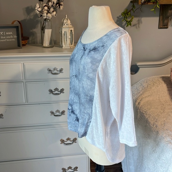 Jealous Tomato Top Partial Open Ladder White Flowy - Picture 5 of 12